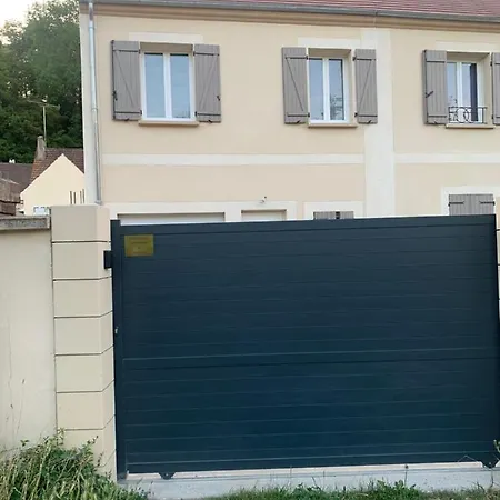 Holiday home Petite Maison Sur Les Traces De Gogh *
